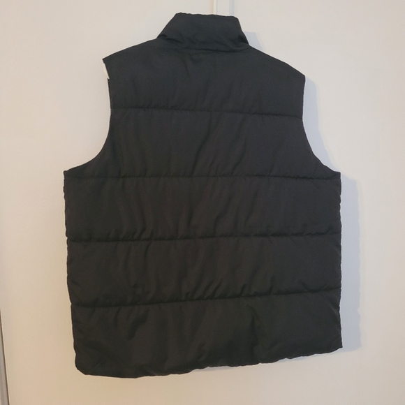 Old Navy Kids Black Puffer Vest Size S (6/7) - Picture 2 of 5